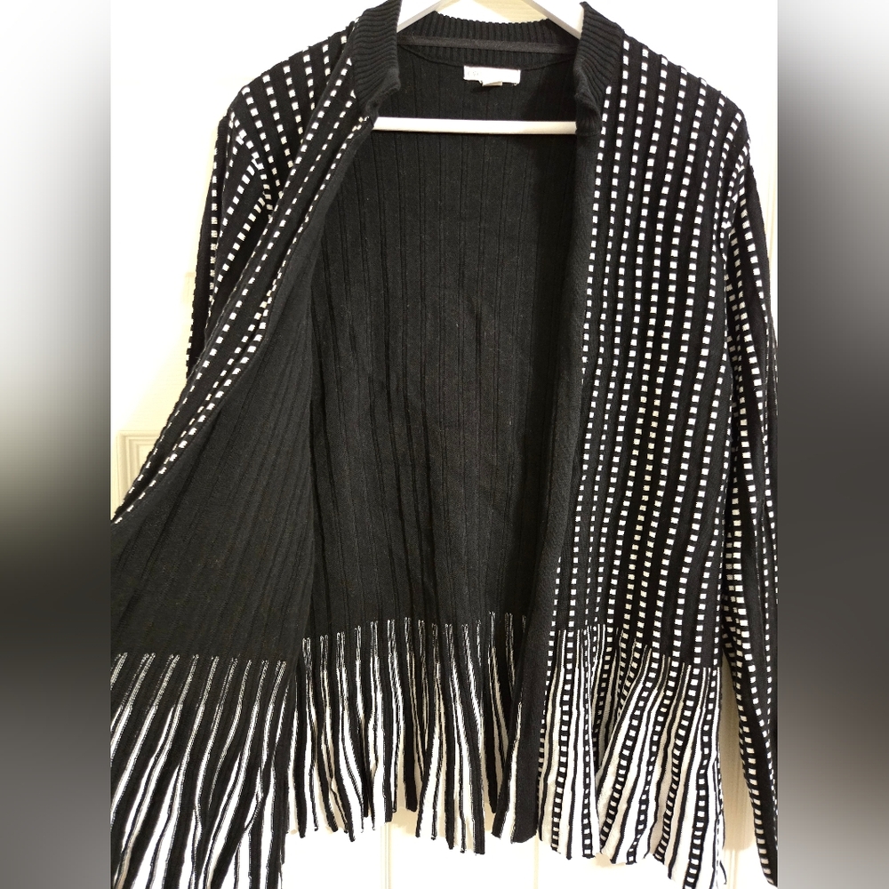 Cato black and white open front sweater size 18/20 W - Picture 6 of 10